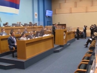 U KASNIM SATIMA: NSRS usvojila set zakona o povećanju plata u javnom sektoru