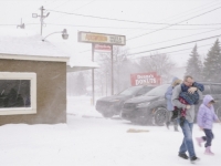 OTKAZANO NEKOLIKO HILJADA LETOVA: U arktičkoj oluji u SAD-u poginulo najmanje 12 osoba