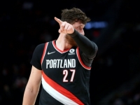 UZBUDLJIVA NOĆ NA NBA PARKETIMA: Nurkić odličan u pobjedi 'Portlanda' nad 'Indianom' , Davis ubacio 55 poena za trijumf 'Lakersa'