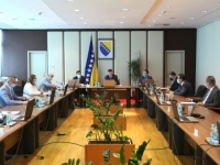 UZALUD VAM TRUD SVIRAČI: Šta znači odluka Vijeća ministara BiH o privremenom smanjenje i suspenziji...