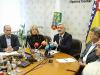'SB' NA PRESS-u SARAJEVSKIH NAČELNIKA: Uskladiti Zakone o organizaciji rada općinskih službi (FOTO)