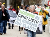 'SB' SA GRAĐANIMA: U Sarajevu održani protesti protiv korupcije, upućeni zahtjevi pravosudnim institucijama (FOTO)