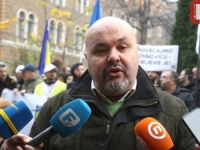 OGLASIO SE SINDIKAT: Ko je demonstrant koji je nasrnuo na premijera Fortu na protestima?