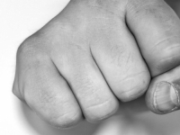 PUKLA BRUKA: Hodže se potukle u kafani, glavni imam izvukao deblji kraj...