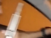 STRAVA U SRBIJI: Muškarac puca kroz prozor automobila dok ga snimaju...