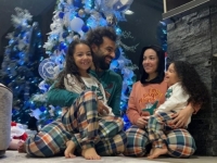 UVIJEK ISTA PRIČA: Mohamed Salah objavio tradicionalnu fotografiju ispod jelke i opet izazvao lavinu komentara (FOTO)