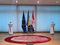 'UDAR NA DRŽAVU BiH': IGK najoštrije osuđuje isticanje zastave tzv. 'Herceg-Bosne' u zgradi Parlamenta BiH