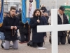 EKSTREMNI KATOLICI PONOVO KLEČALI SA KRUNICOM U RUCI U CENTRU ZAGREBA: Mole protiv spolnih odnosa prije braka, žele TEOKRATSKU DRŽAVU