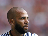 BIVŠA ZVIJEZDA BARCELONE, JUVENTUSA I PSG-a: Alves uhapšen u Španiji nakon što je...