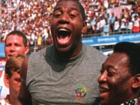 'NI U NAJLUĐIM SNOVIMA': Magic Johnson objavio fantastičnu fotografiju s Peleom i napisao dirljivu poruku