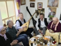 SVI SU DOBRODOŠLI: Senada otvorila Bosansku sobu u vlastitom dvorištu, pogledajte kako izgleda... (VIDEO)