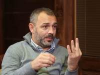 DRAMATIČNO UPOZORENJE AVDE AVDIĆA: 'Isti scenarij se odvija u BiH, Crnoj Gori i na Kosovu. Dok se priča o korupciji, Dodik preuzima institucije BiH!' (VIDEO)