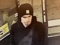 PUCNJAVA U AMERICI: Troje mrtvih, policija objavila fotografiju napadača (VIDEO)