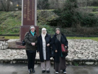 MAJKE SREBRENICE U GRABOVICI: Poklonile se hrvatskim žrtvama