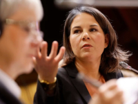 NJEMAČKA MINISTRICA IZJAVOM POKRENULA BURU: 'Mi smo u ratu s Rusijom!' (VIDEO) 