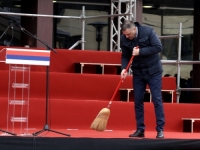 'SB' NA LICU MJESTA: Pogledajte kako teku pripreme pred obilježavanje neustavnog dana RS-a (FOTO)