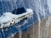 NIJE SVE IZGUBLJENO: Šta učiniti kada se automobil neće pokrenuti u hladnim zimskim jutrima…