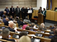 BURNO U SARAJEVU: Nastavak prekinute konstituirajuće sjednice Predstavničkog doma Parlamenta FBiH...