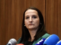 KRAJNJE NEUMJESNE PORUKE ZASTUPNICE SDA: 'Proglasiti Fortu, Nikšića i Konakovića...!'