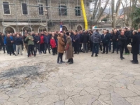 PROPAO PROTEST U TREBINJU: Tek stotinjak ljudi ustalo u zaštitu Aleksića, Lečića i Sladojevića 