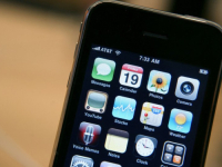 CIFRA OD KOJE BOLI GLAVA: Pogledajte za koliko je prodan ovaj iPhone iz 2007. godine