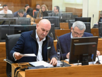 ODGOĐENO SUĐENJE BIVŠEM PREDSJEDNIKU VLADE RS-a: Čekaju se...