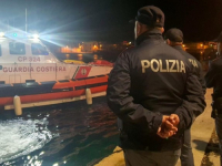 TRAGEDIJA KOD LAMPEDUSE: Utopilo se deset migranata, među njima tri žene i beba