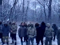 UZNEMIRUJUĆI SNIMCI S UKRAJINSKOG RATIŠTA: Cure snimke brutalnog međusobnog sukoba ruskih vojnika na istoku...