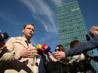 PRESS, VIŠKOVIĆU ISPRED 'VRATA': 'Premijeru, gdje su neradnici?'