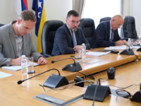 KOŠARAC PRIJETI KONAKOVIĆU, HELEZU I FORTI: 'Ukoliko Vijeće ministara BiH u četvrtak ne usvoji istočnu interkonekciju, blokiraćemo projekte za Federaciju BiH!'