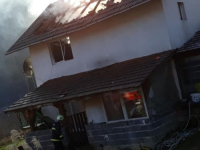 ČETVEROČLANA PORODICA OSTALA BEZ KROVA NAD GLAVOM: Izgorjela kuća Mumina Muminovića (FOTO)