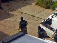 NEVJEROVATNA DRAMA U MOSTARU: Optuženik pobjegao Sudskoj policiji i skočio u Neretvu, policajac tokom potjere pao s litice