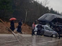 TRAGIČNE POSLJEDICE SAOBRAĆAJNE NESREĆE U ČEVLJANOVIĆIMA: Nakon mladića, preminula i beba