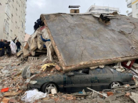 'LIČNO NOSIM IZNOS': Prodaje Mercedes kako bi donirao novac žrtvama u Turskoj