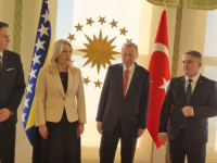 SVEČANI DOČEK U ISTANBULU: Članovi Predsjedništva BiH sa Erdoganom, dočekao ih je ministar...