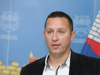BANJALUČKI ODBORNIK NA SKUPŠTINI CITIRAO PJESMU 'BRESKVICE': 'Ja sam tvoja lutka, al' ona seksi'