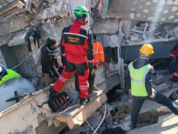 USPJEH SPASILAČKOG TIMA IZ SARAJEVA: Ispod ruševina nakon 80 sati izvučen stariji muškarac