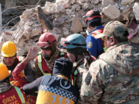 NOVO ČUDO U TURSKOJ: Nakon 296 sati iz ruševina spašene tri osobe