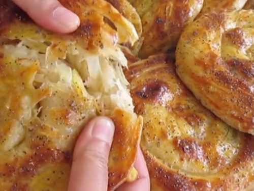 SPECIJALITET S ISTOKA: Napravite izvrsnu krompirušu prema starom receptu i iznenadite ukućane (VIDEO)