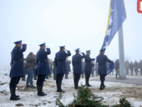 'SB' NA LICU MJESTA; DAN NEZAVISNOSTI BiH: Pogledajte ko se sve poklonio zastavi Bosne i Hercegovine na brdu Hum iznad Sarajeva (FOTO)