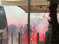 ULICE NAPULJA U PLAMENU: Navijači Eintrachta napravili haos uoči meča Lige prvaka (FOTO, VIDEO)