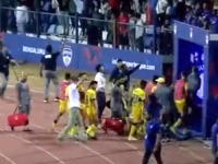 NESVAKIDAŠNJI PRIZOR: Srbijanski trener poludio i povukao ekipu s terena, pogledajte reakciju publike...