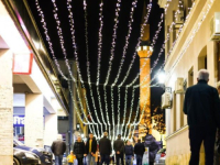 LIJEPE SLIKE IZ MOSTARA: Fejićeva ulica zasjala posebnim sjajem za ramazan (FOTO)