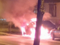 PALJEVINA U BANJOJ LUCI: Izgorio automobil, sve su snimile kamere... (VIDEO)
