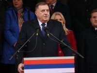 DODIK OTVORENO ZAPRIJETIO: 'Ako Bećirović misli da može nešto da zaštiti neka prošeta ovuda pa da vidi kako će proći!'