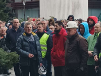 NAJAVILI NOVO OKUPLJANJE: Rudari okončali današnji protest ispred Gradske uprave Zenica