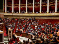 DOK TRAJU VELIKI PROTESTI: Francuska će odluku o penzionoj reformi donijeti 14. aprila