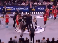 TOTALNI HAOS U BEOGRADU: Nakon utakmice košarkaš Partizana krenuo u fizički obračun sa igračem Crvene zvezde, pogledajte kako je sve završilo...