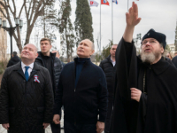 ZAŠTO ŠEPA: Novi snimak opet pokrenuo nagađanja o zdravlju Vladimira Putina (VIDEO)