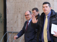 O FORMIRANJU VLASTI, JOŠ JEDNOM: Christian Schmidt u Parlamentu FBiH, sastanak sa rukovodstvom...